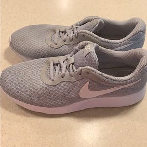 nike tanjun shoes